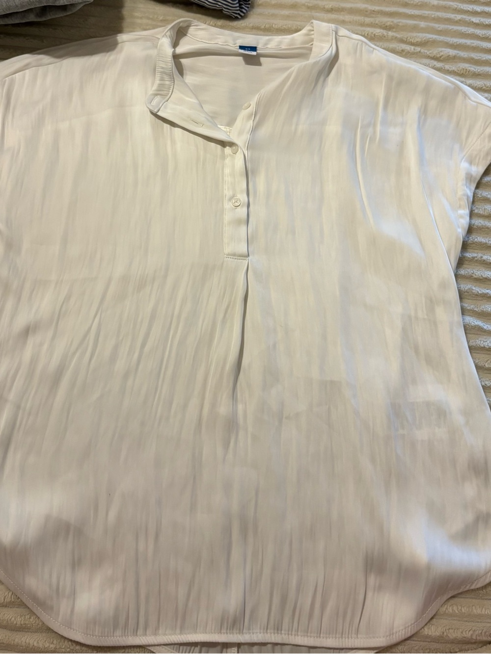 Old Navy Men's White Short-Sleeve Button Henley Shirt